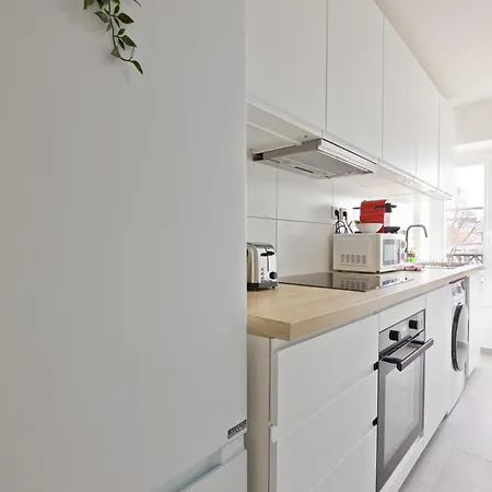 1 Bedroom Quartier Austerlitz Free Netflix