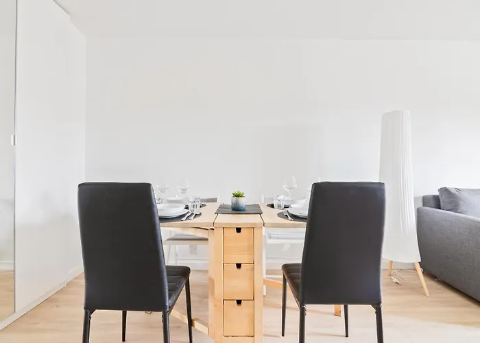 Apartment 1 Bedroom Quartier Austerlitz Free Netflix