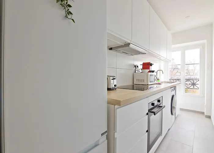 1 Bedroom Quartier Austerlitz Free Netflix